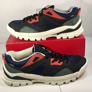 NWT Vans Amzn Trailhead Geo 2Hiking Action Shoes men’s 9